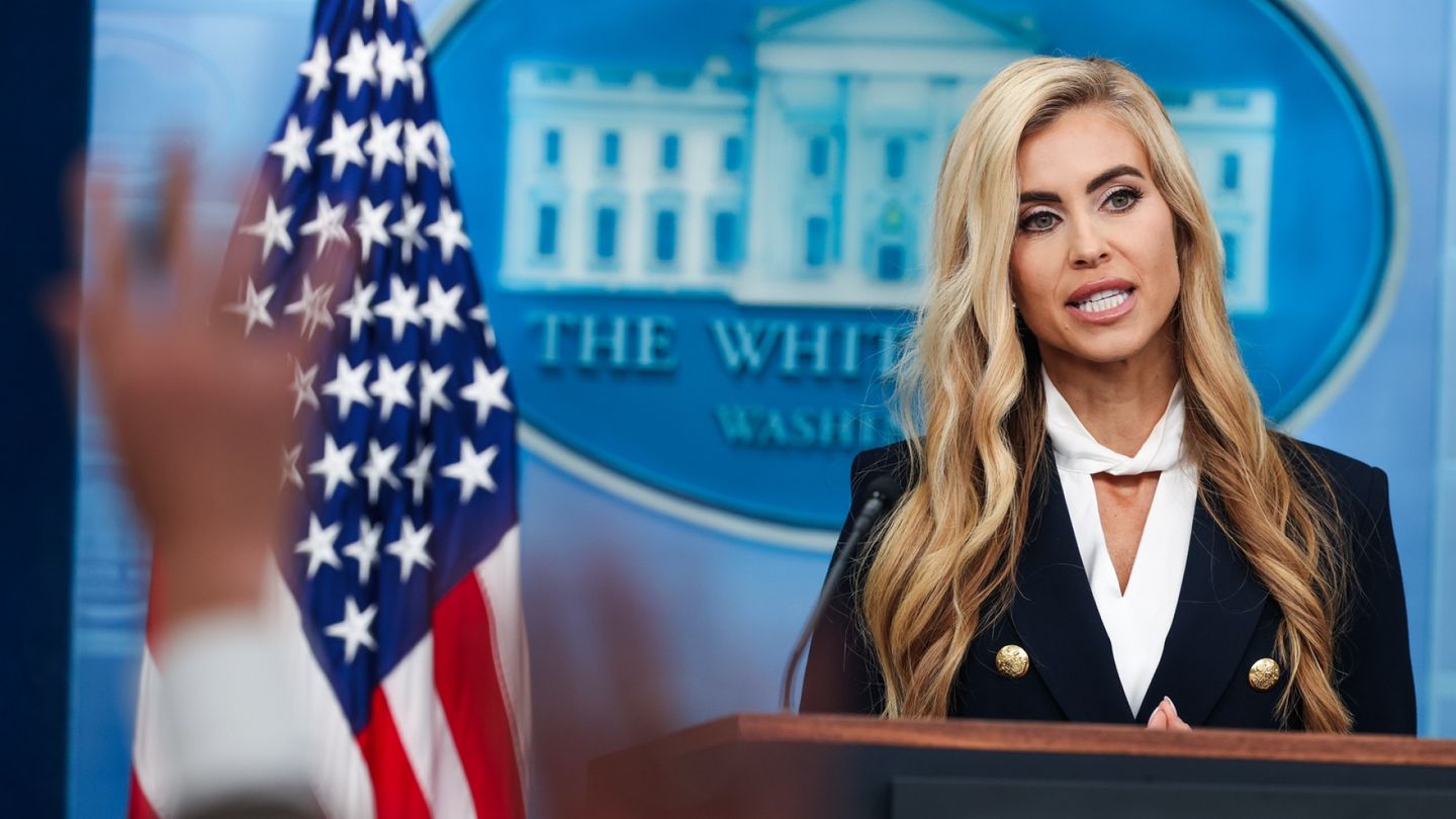 Trumpin Kreikan-lähettiläs eroamaan – myös uusi lehdistösihteeri kohussa
