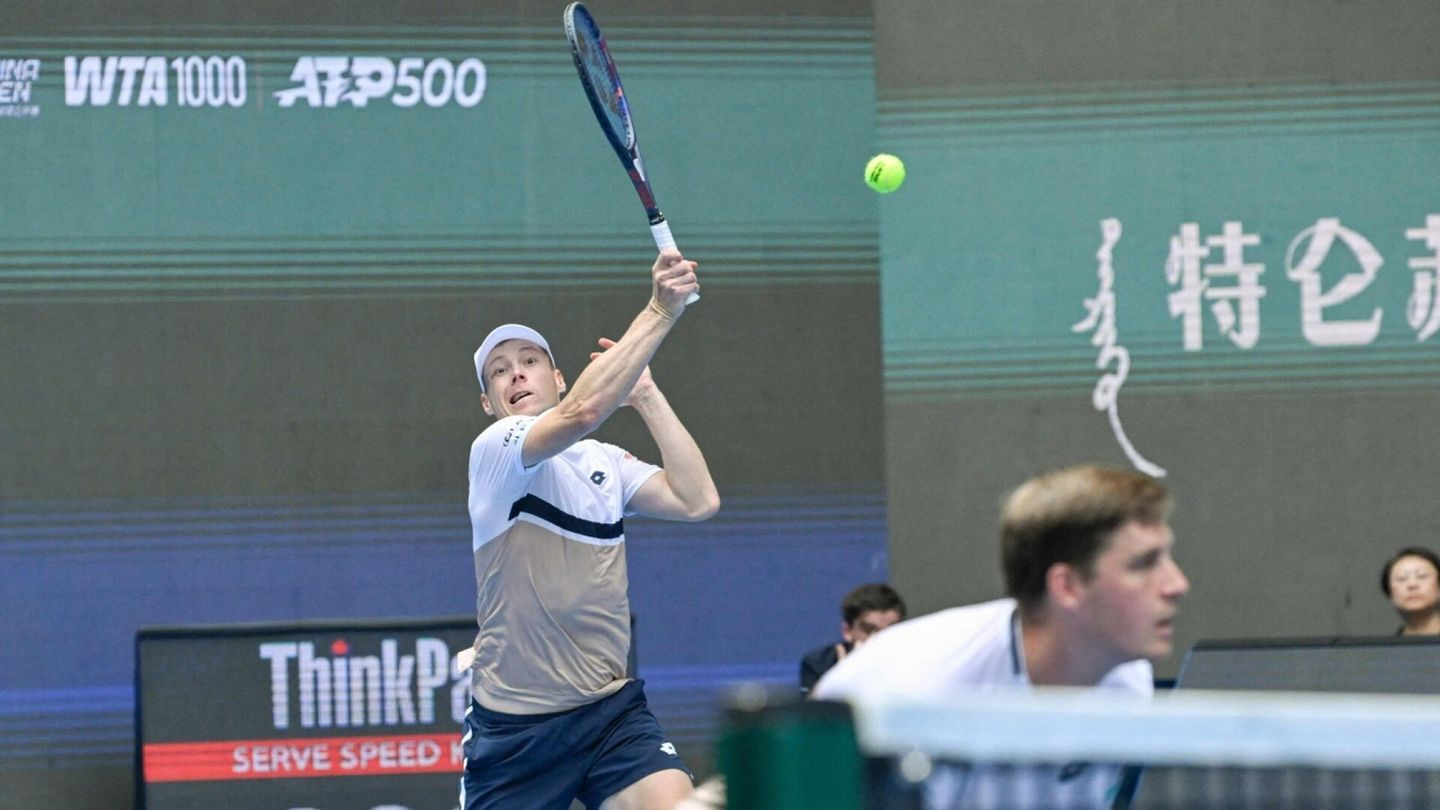 Trump hosts Assad in Washington