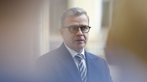  Pääministeri Petteri Orpo (kok) oli median edessä 30. kesäkuuta.
