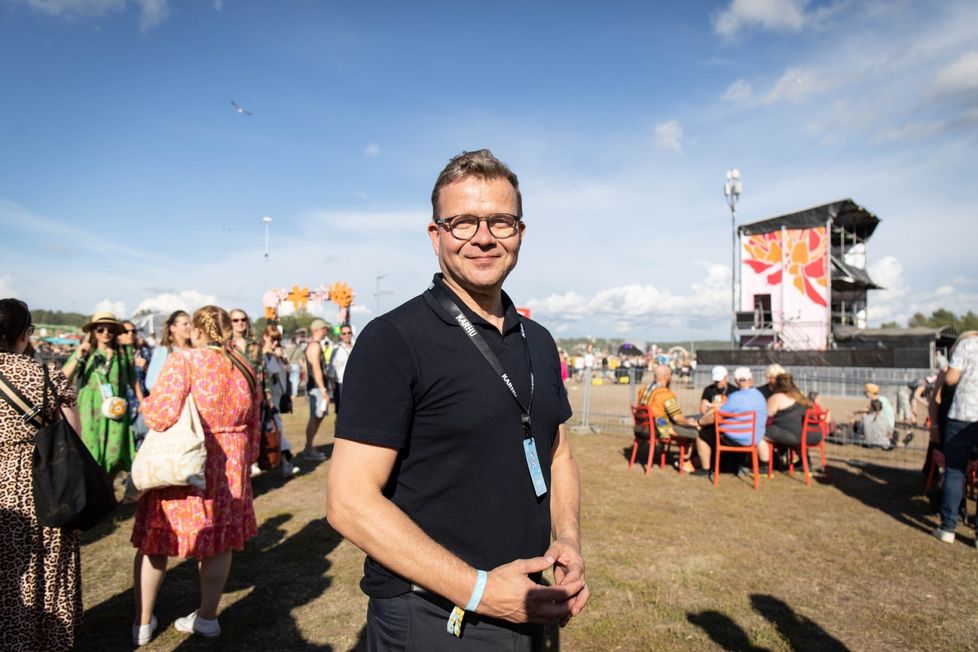 Pääministeri Petteri Orpo (kok) Ruisrockissa vuonna 2023, jolloin Turun kaupunki kutsui tapahtumaan 23 kansanedustajaa.
