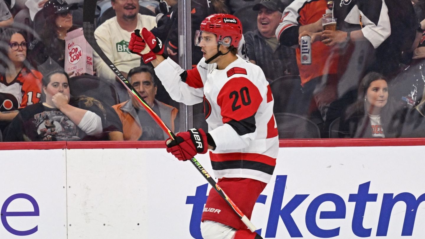 Sebastian Aho mielettömässä vireessä NHL:ssä! Tehoili itsensä jo pistepörssin kärkipaikoille