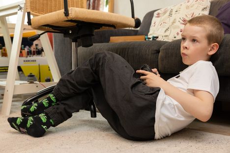 The 8-year-old tells how he or she is circulating in game limits
