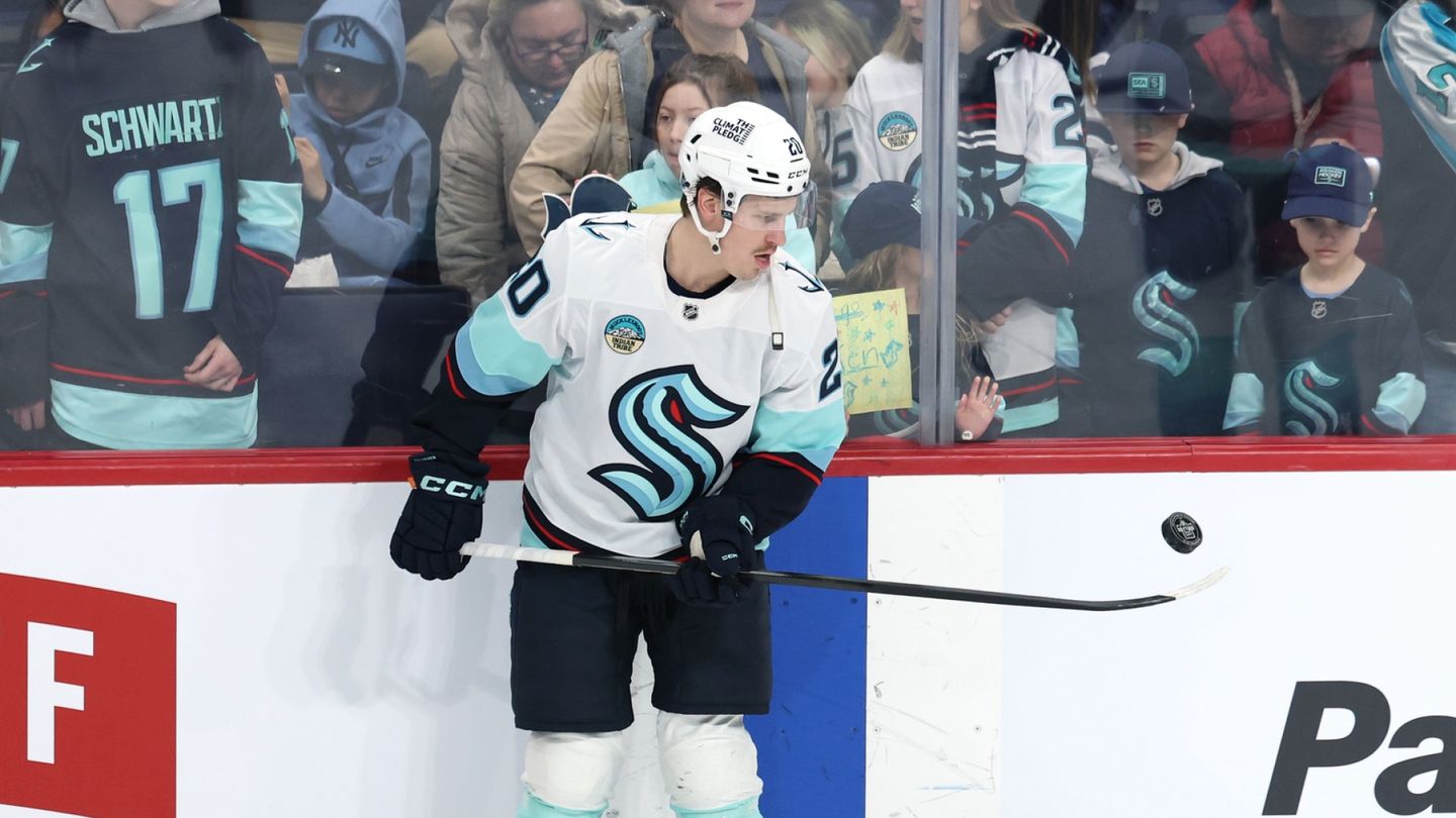 Lähde: Eeli Tolvanen löysi uuden NHL-seuran – mojova palkanalennus
