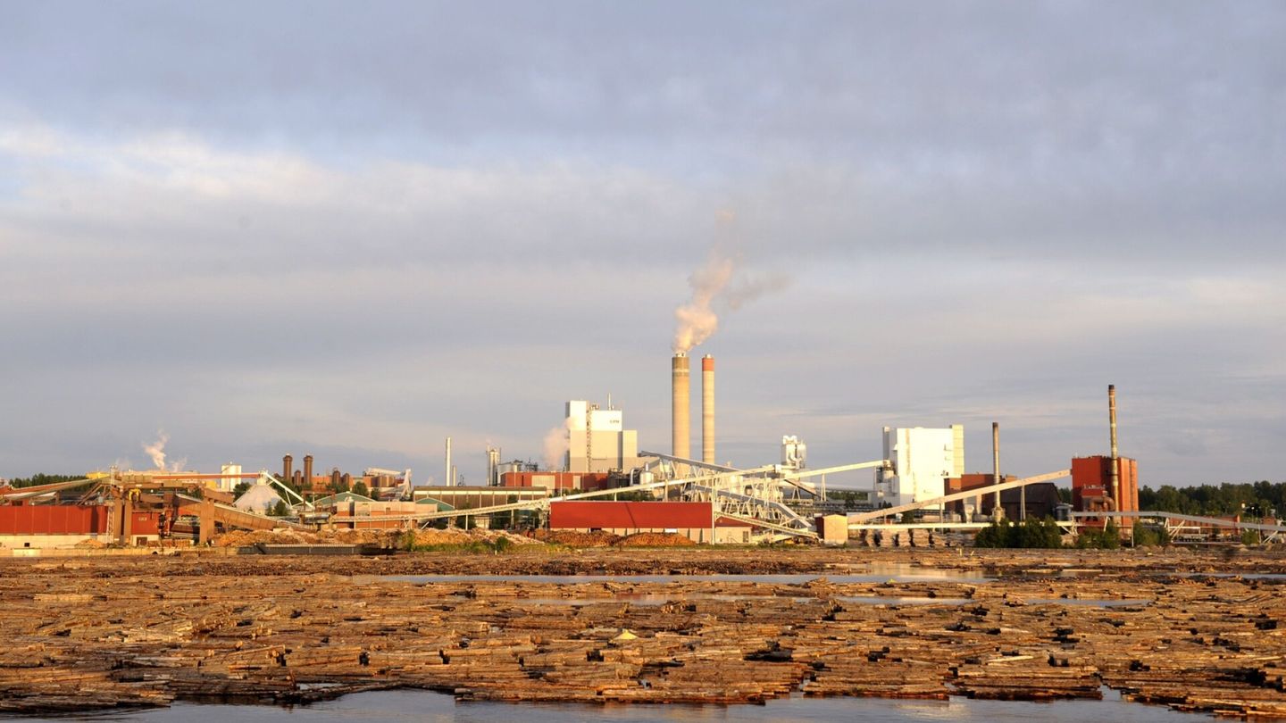 Työpaikat | UPM suunnittelee paperin­tuotannon lopettamista Kaukaan tehtaalla