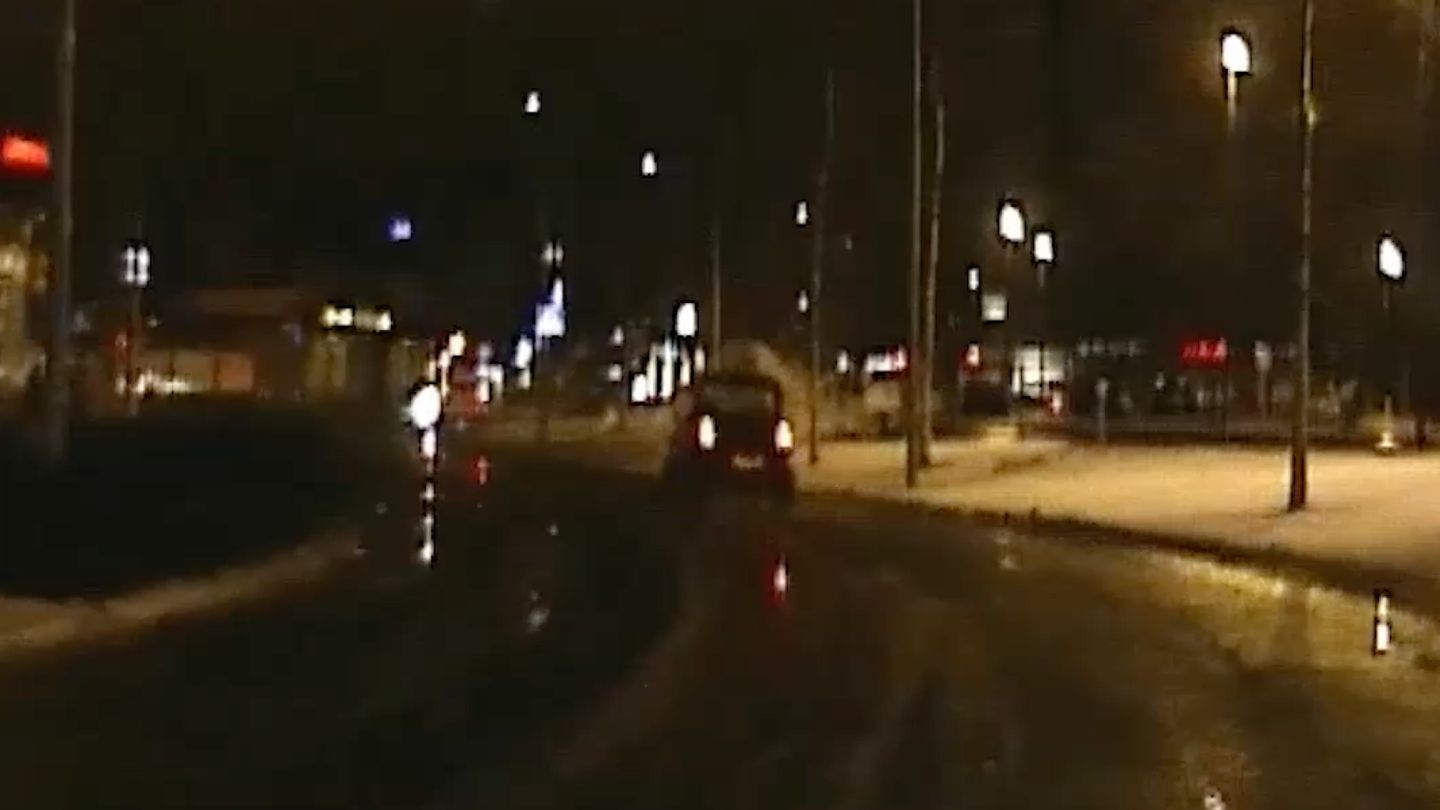 Takaa-ajo | Kovassa humalassa ajanut 15-vuotias yritti paeta poliisia koppi­mönkijällä