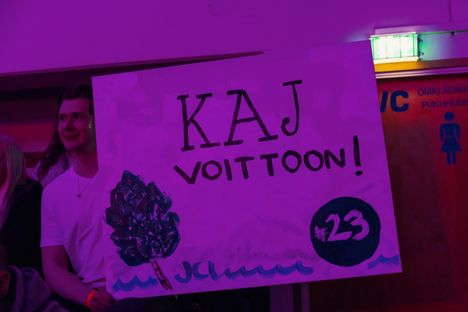 There were plenty of signs in the audience.