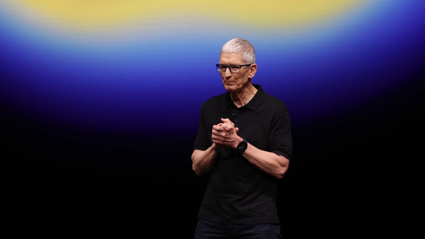 Apple CEO to step down