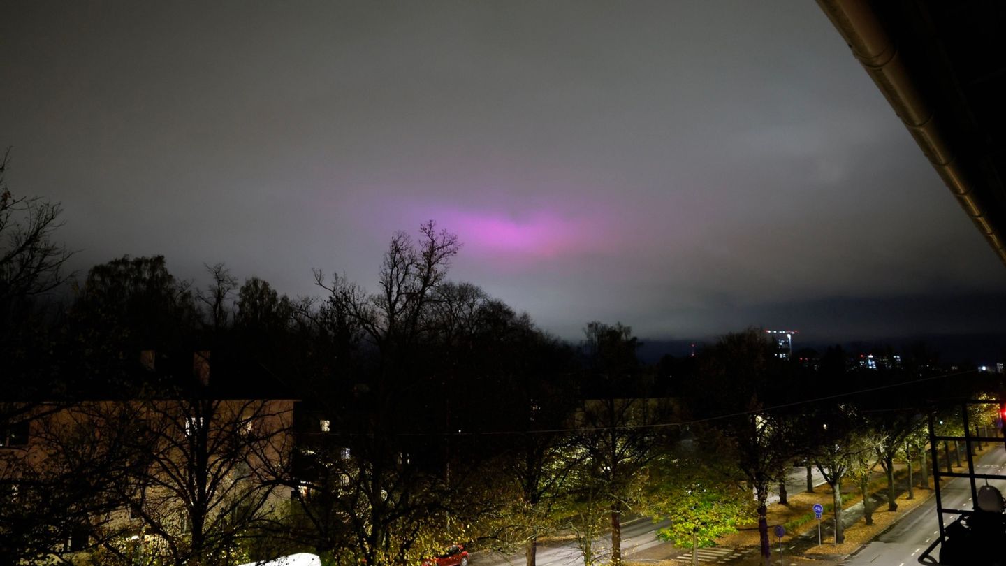 Taivas liilana Helsingissä – ”Ihan kuin joku ufo”