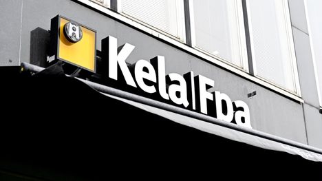 Kela varautuu perustoimeentulotuen hakijamäärien kasvuun, kun osa leikkauksista tulee voimaan huhtikuussa.