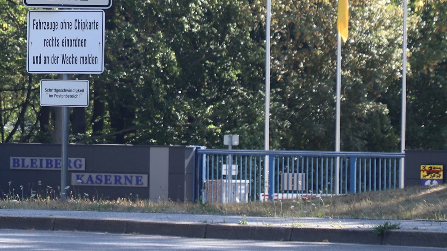 Droonihavainto sotilastukikohdassa Saksassa