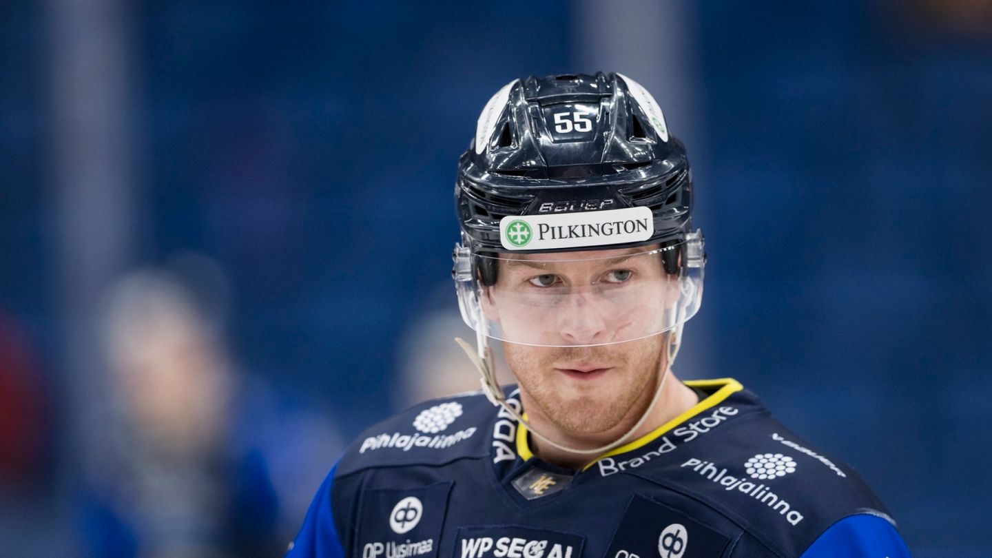 Swedish defenseman Arvid Aronsson extends contract with Kiekko-Espoo: 'Offers came from elsewhere'