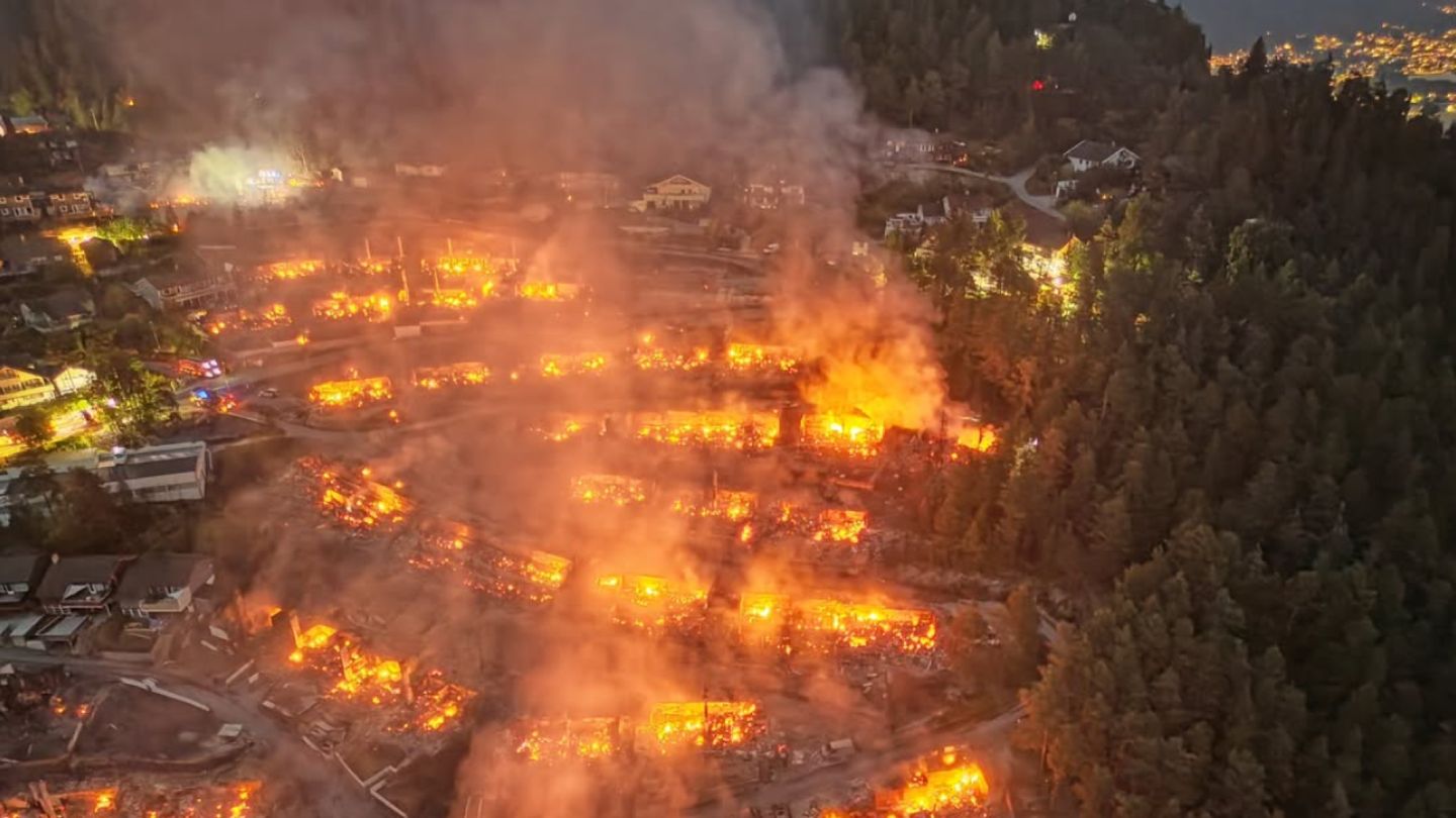 Norway Fire, Largest in a Century, Destroys Over 100 Homes; Climate Change Cited