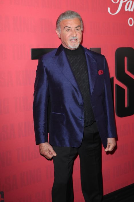 Sylvester Stallone Kvattin New York, Ricossalya Tulsa Kingin, Kormänen Cowden Kutsveerasnaitoksessa.