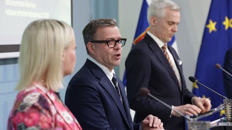 Hallitus piti tiedotustilaisuuden kehysriihen päätteeksi 22. huhtikuuta 2026. 