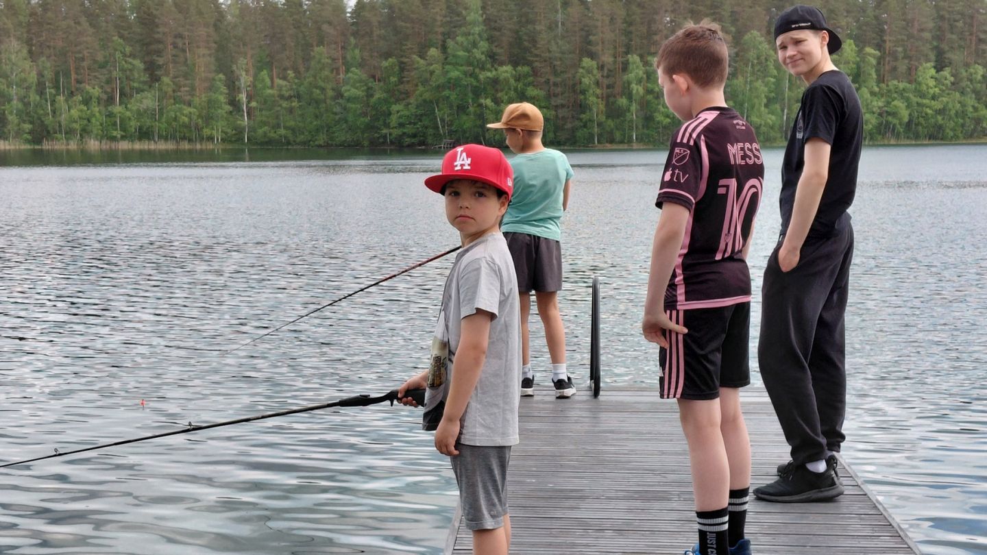 Finnish Mother Hires Teenagers to Supervise Children During Summer Break