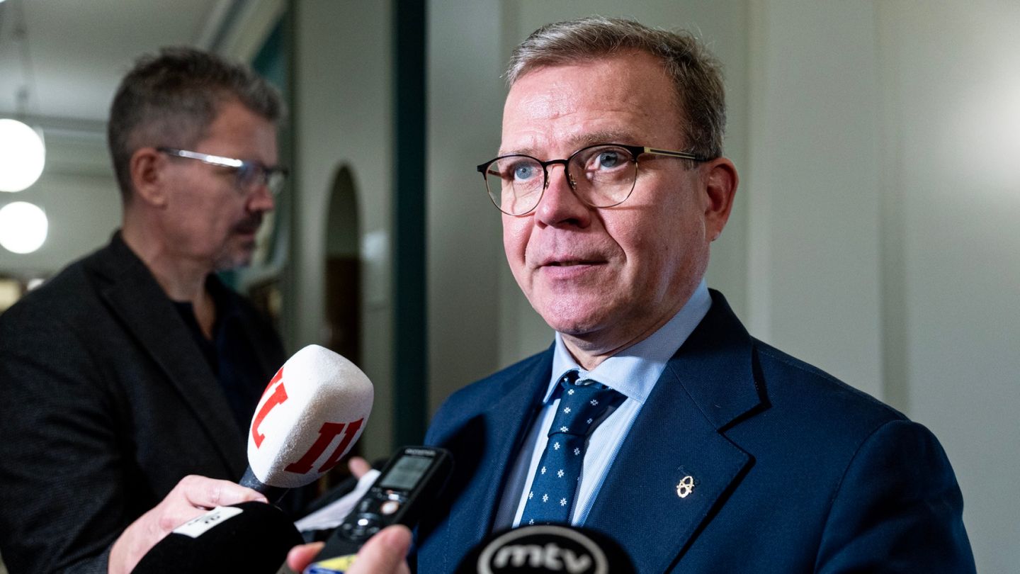 Orpo vastaa toimittajille – suora lähetys kello 12.40