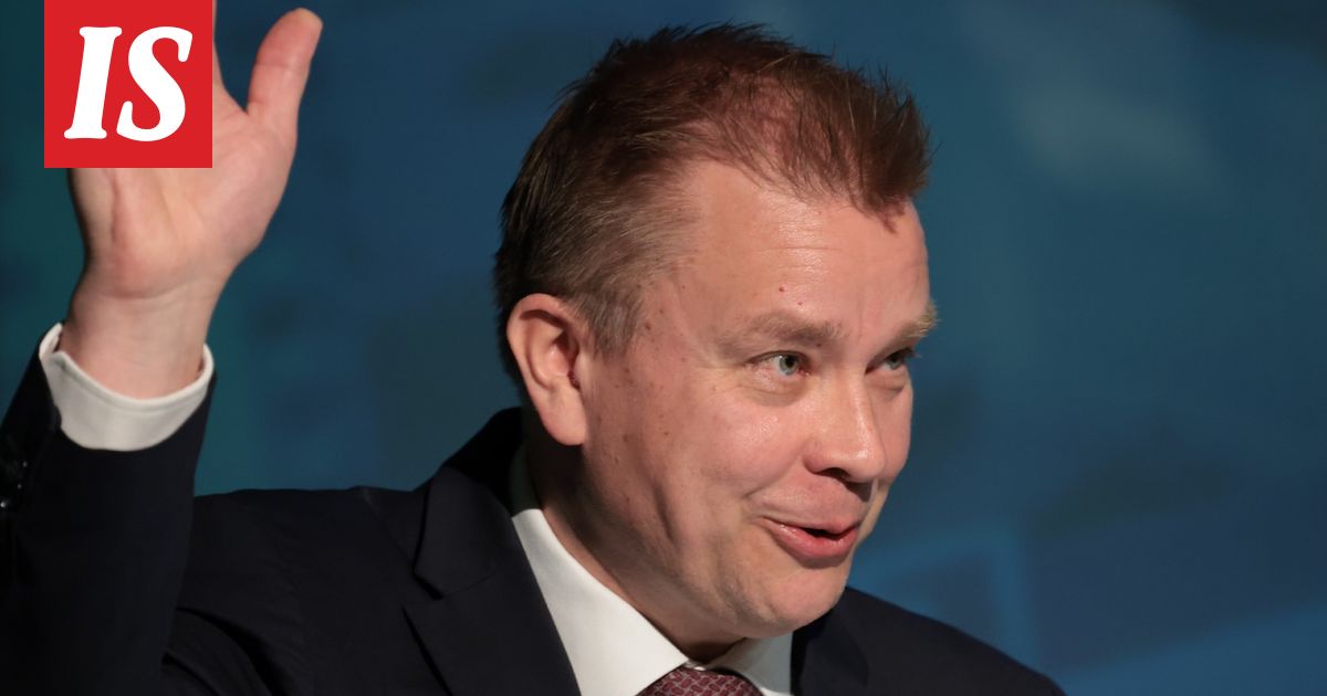 Kaikkonen piruilee kokoomukselle: ”Ei ollutkaan oikea aika lopettaa velkaantumista”