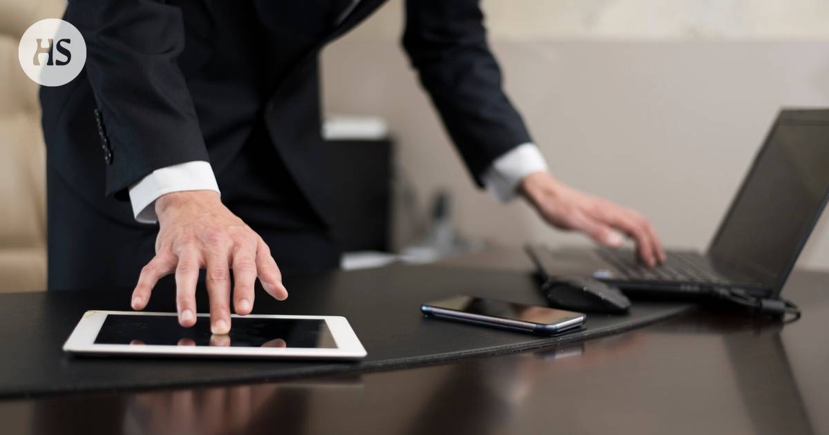 Working while standing increases blood pressure and can be more harmful than sitting