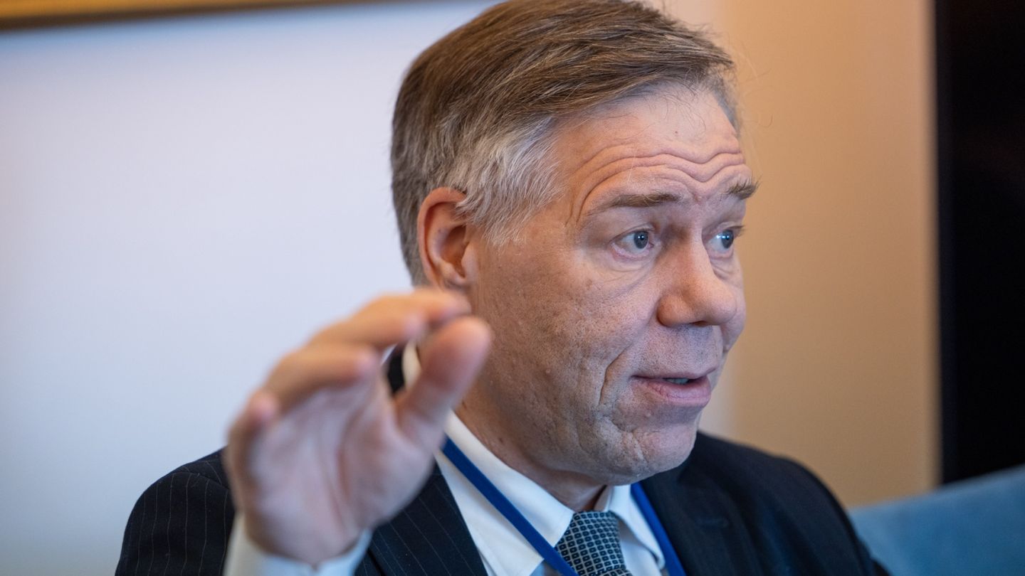Defense Ministry's Top Official Startled by Amount of Defense Funding Demanded