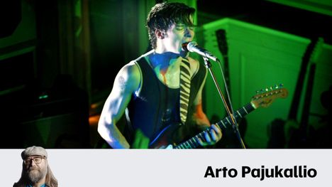 Tokela ja Melrose keikalla Haminassa vuonna 2002.