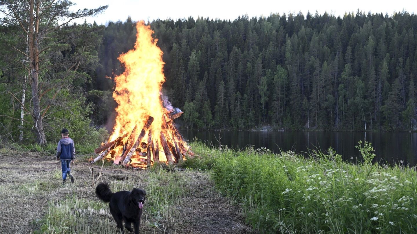 Midsummer becoming cloudy and chilly