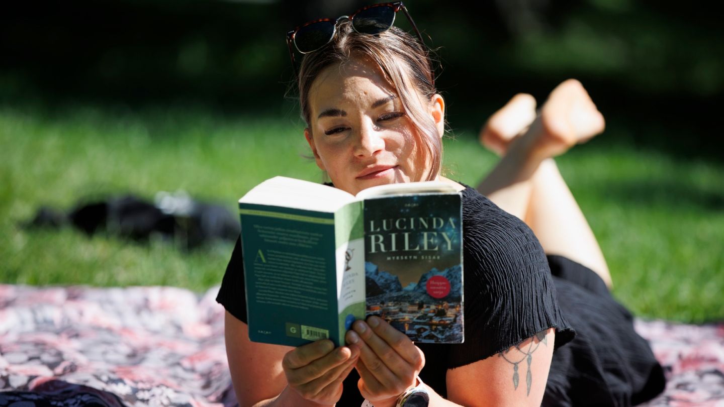 Relearning to Read: How One Woman Fought Concentration Issues Through Books