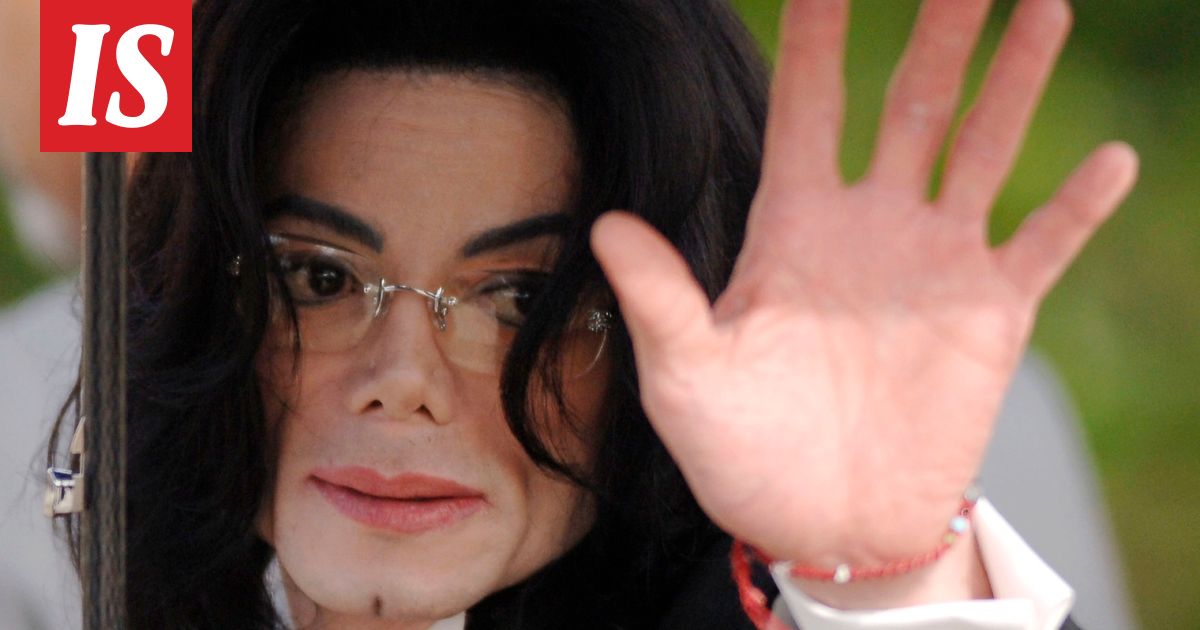 Michael Jacksonin sylissä poseerannut poika puhuu nyt – kuva julki: ”Ilmeeni johtuu siitä...”