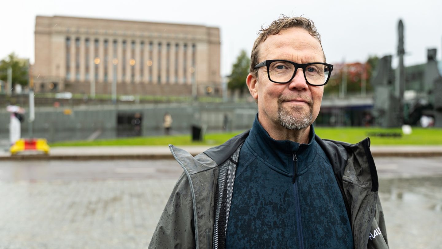Politiikka | Petteri Summanen teki Suomen parhaan sketsin: nyt hän haluaa eduskuntaan