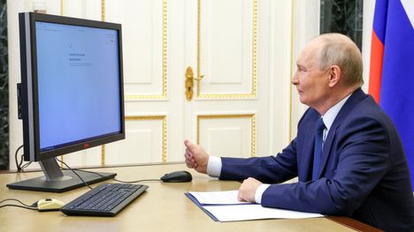 Putinin tietokoneella näyttäisi olevan luvaton Windows-kopio. Laillinen Windows 11 -kopio maksaa noin 139 dollaria. 