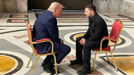 Yhdysvaltain presidentti Donald Trump ja Ukrainan presidentti Volodymyr Zelenskyi tapasivat Vatikaanissa Paavi Franciscuksen hautajaisten aikana huhtikuun lopussa.