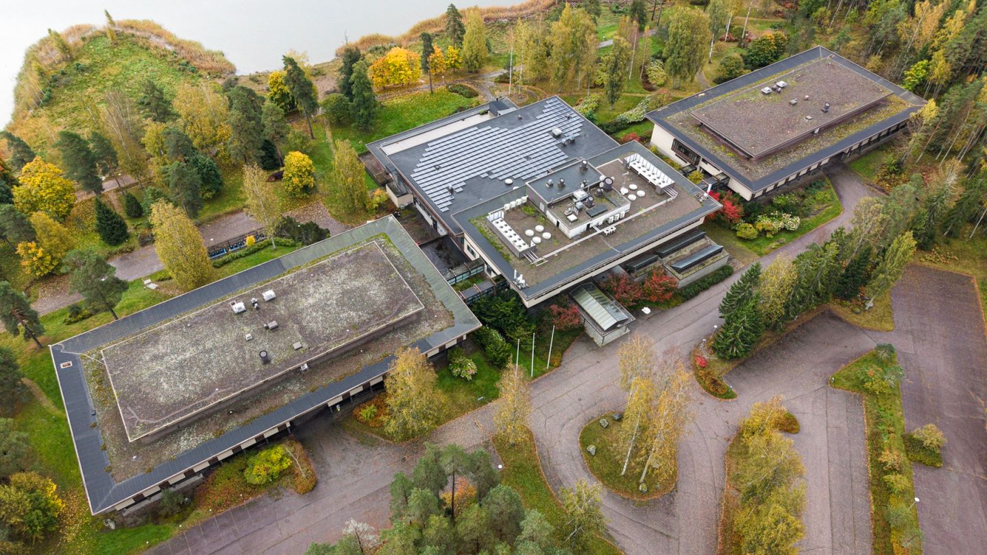HS Kirkkonummella | Rotenbergin oligarkkiperheen perustama Långvikin kylpylä on ulosmitattu