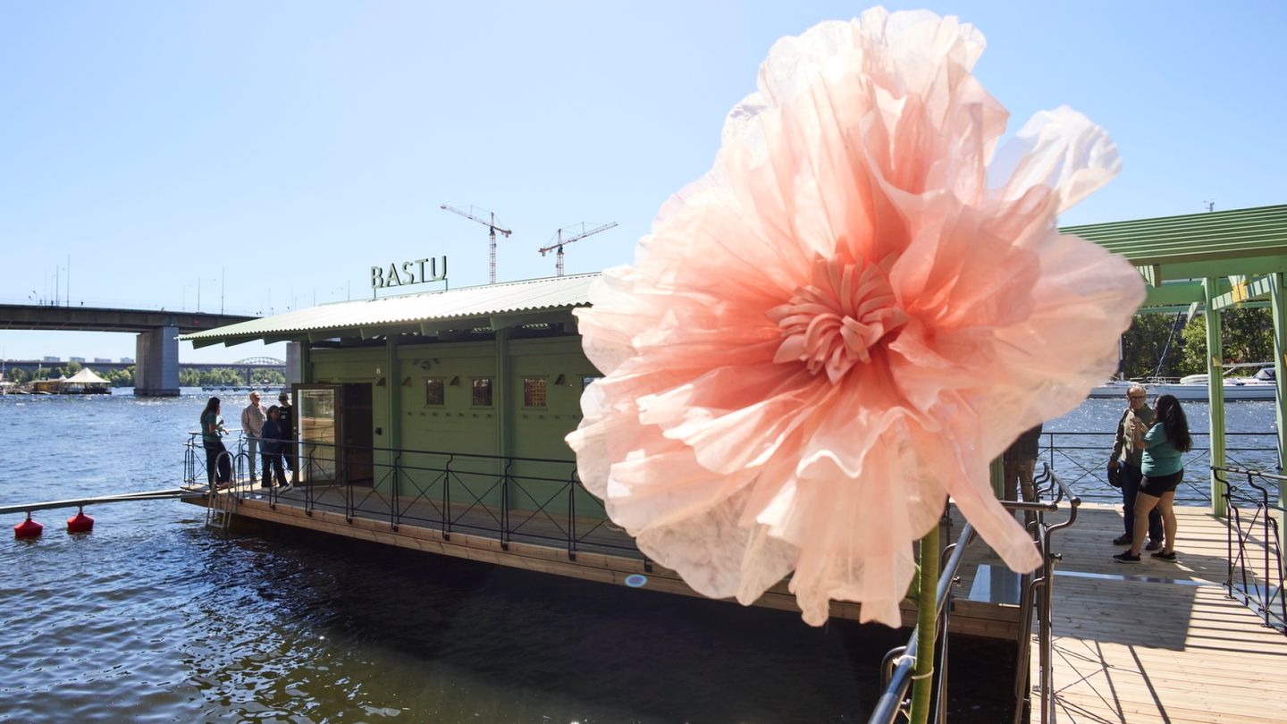 Stockholm seeks inspiration from Helsinki: Municipal sauna opens on Södermalm