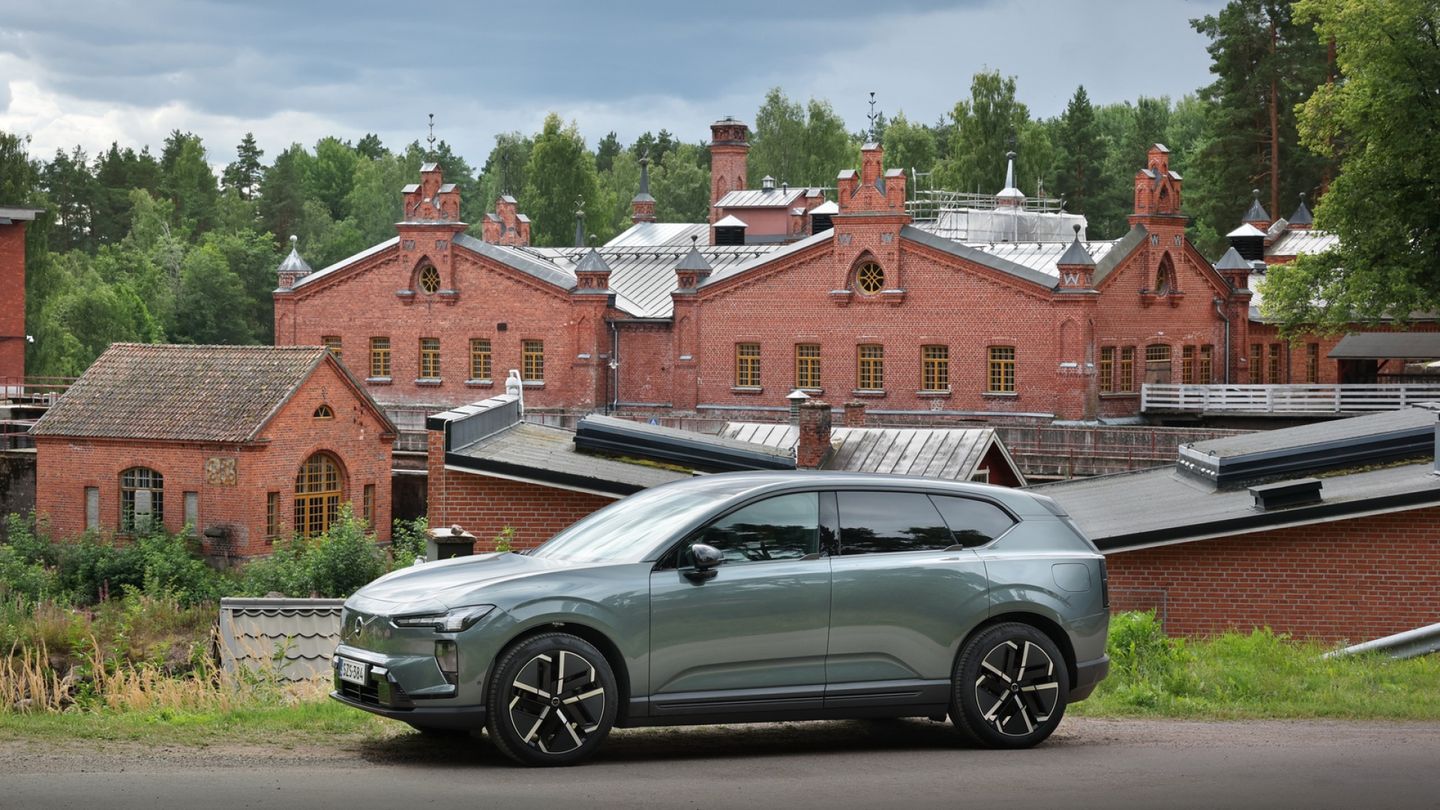 Car Test | Volvo finally made a great electric car