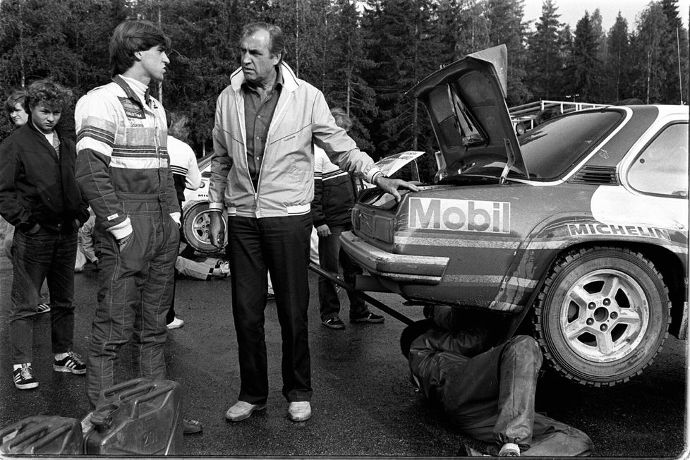 Henry Toivonen ja isä Pauli Toivonenkuvattuna Jyväskylän Suurajoissa.