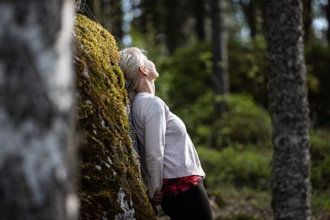 Päivän pitäisi koostua tasapainoisesti aikaansaamisen ja aktiivisuuden hetkistä sekä palauttavista loikoilun hetkistä. Kumpaakaan ei saisi olla liikaa.
