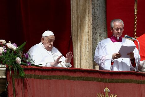Paavi Franciscus ei tänä vuonna itse lukenut perinteistä pääsiäisen urbi et orbi -puhetta.