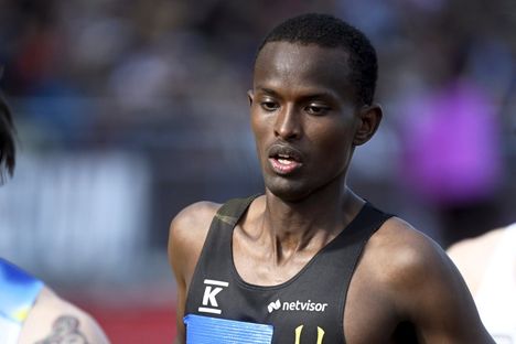 Yleisurheilu: Mustafe Muuse naureskeli Tukholman olosuhteille | HS.fi