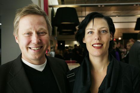 Italiaan muuttanut Riikka Sukula uutuuskirjassa – tämä on italialaisten ...