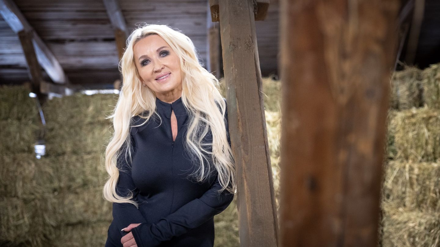 Henkilö | Susanna Penttilä kertoo, miksi hänestä tuli miljoonatiliä tekevä pornotähti