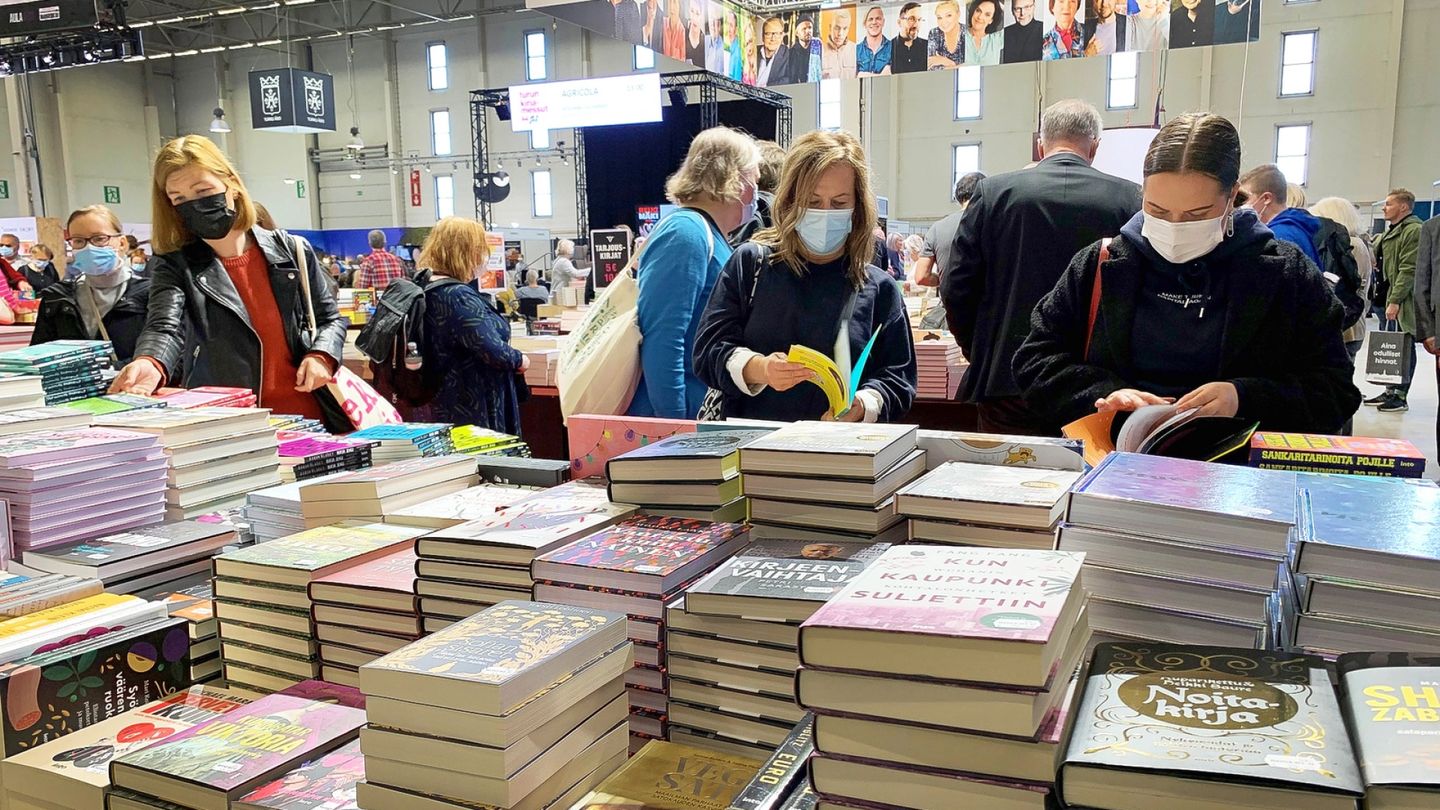 Turku Book Fair revises influencer rules after backlash