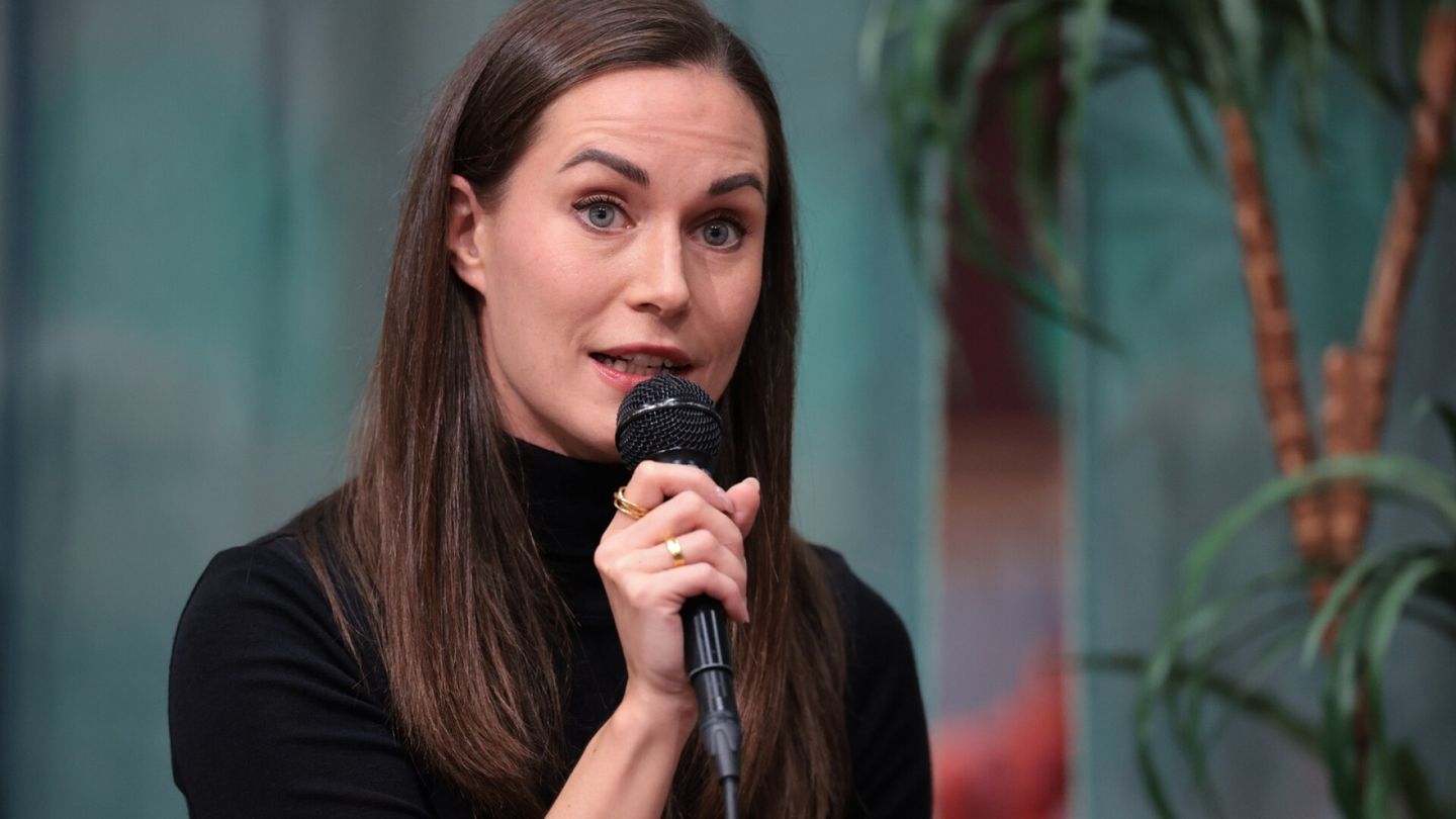 Sanna Marin kirjamessuilla: virheet johtivat Ukrainan sotaan, kritiikkiä hallitukselle