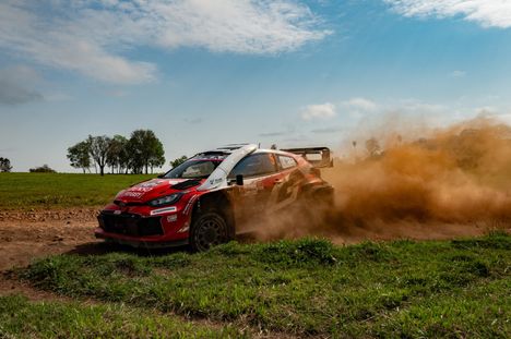 Sami Pajari mykisti Timo Salosen – ”Mistä ihmeestä?” 5 Sami Pajari on piiskannut Rally1-kilpaluokan Toyotansa voittovauhtiin tänä vuonna.