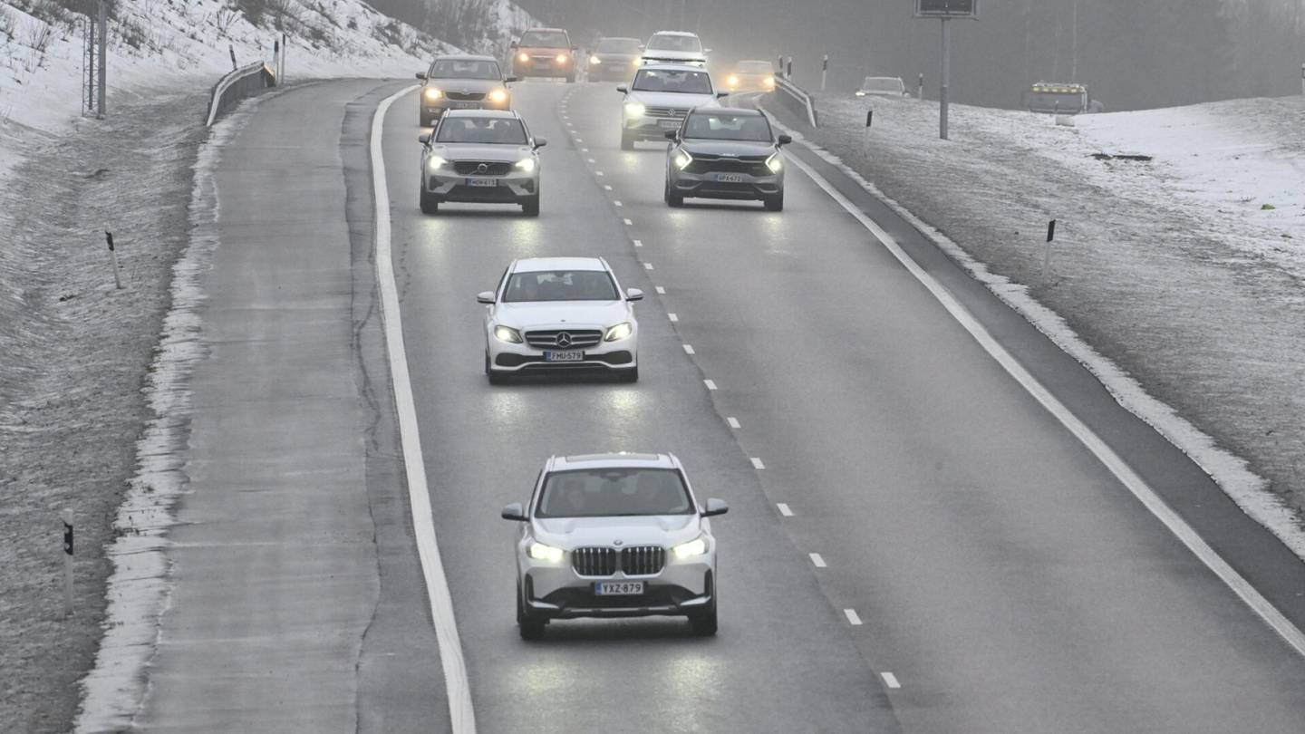  Suomen auto­kanta ikääntyi viime vuonna ennätys­nopeasti