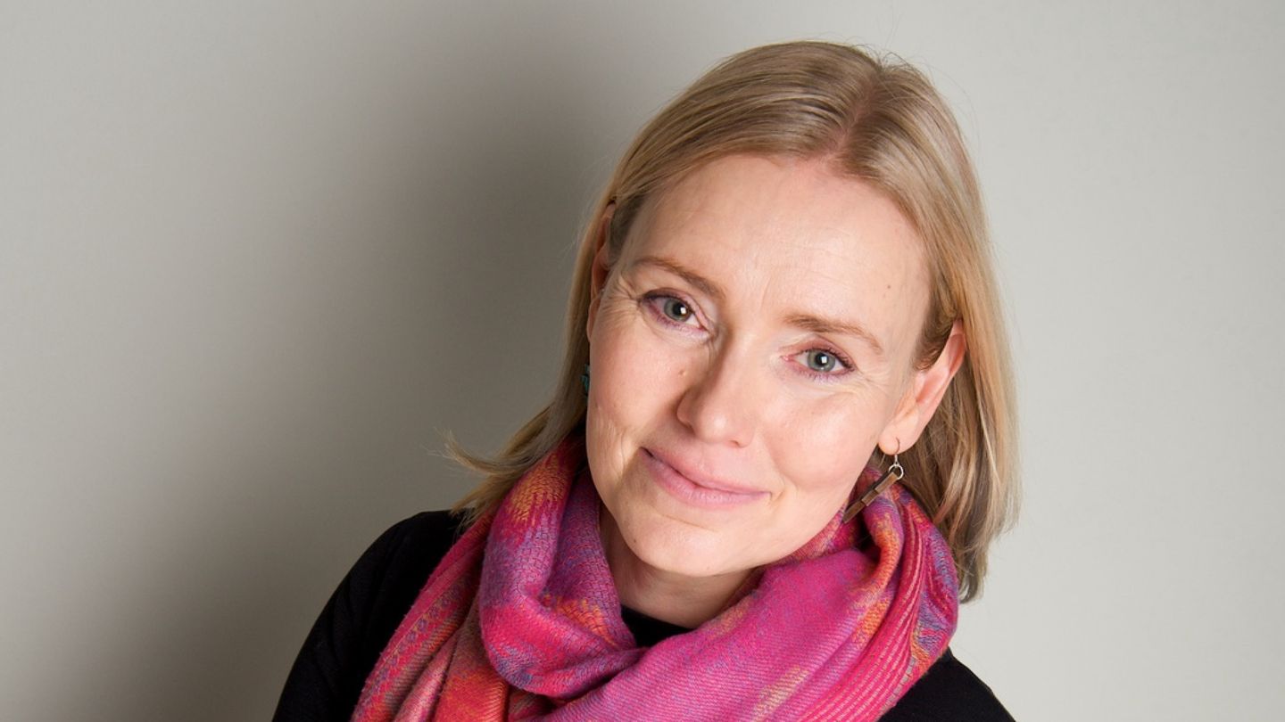 Researcher: If an expatriate child doesn't learn Finnish, they may later regret it