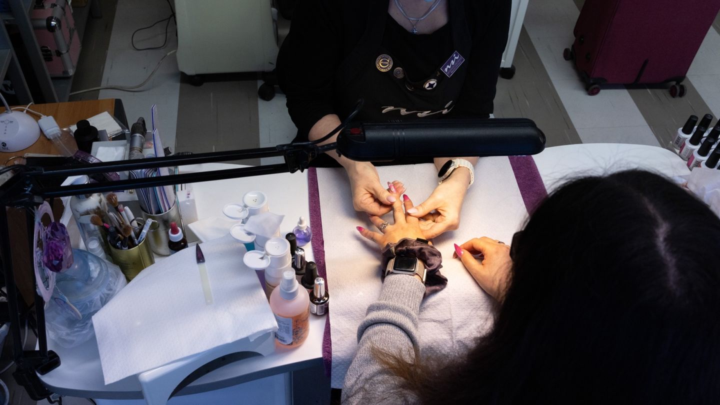 Beauty Boom: Finnish Nail Salons Pose Health Risks Amidst Lax Regulation