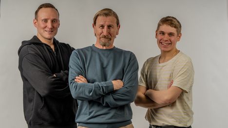 Kolme Vesa-Matti Loiria: Lauri Mikkola, Ilkka Koivula ja Rasmus Koskinen.