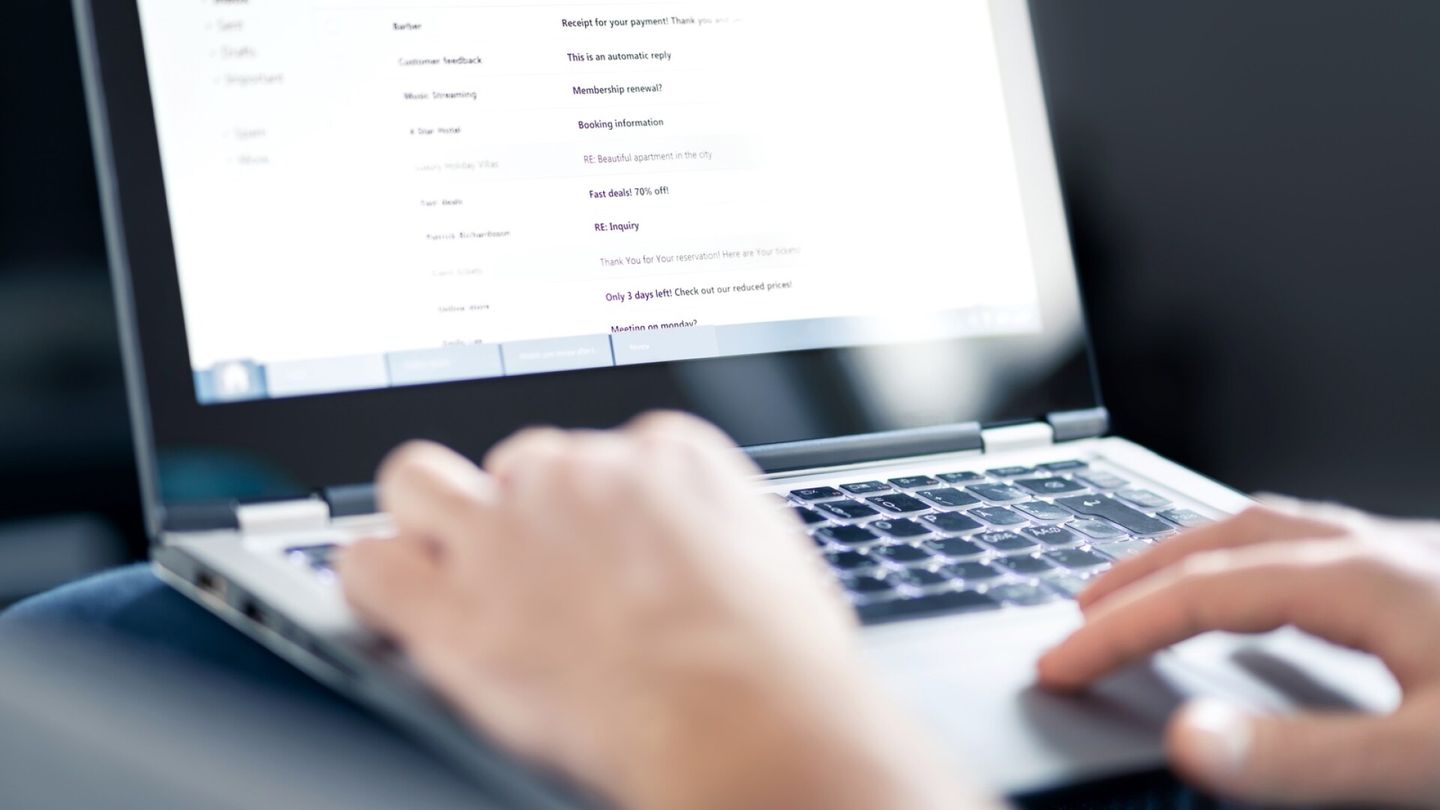 Blank email or thousands of countless? See how many belong to you in the same group with you