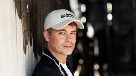 Niko Saarisen lopetti radiouransa vastikään. Nyt mies totuttelee uudenlaiseen arkeen.