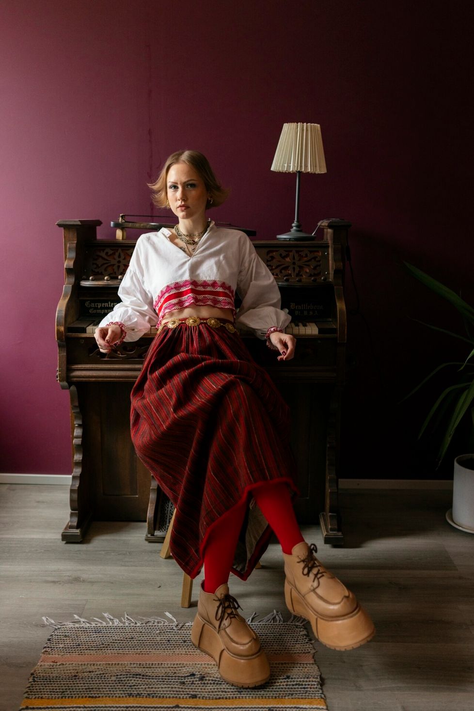 30-vuotias: Vilma jää kehitti oman tyylin, jossa yhdistyvät Karjala ja ...