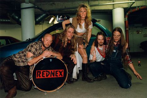 Rednex Rednexin laulaja on kuollut 55-vuotiaana - Ilta-Sanomat